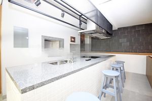 Image 31 - 251166