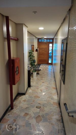 Image 1 - 251246