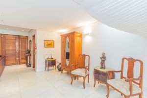 Image 34 - 251430