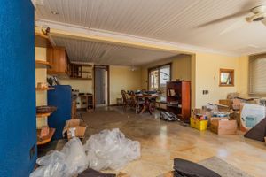 Image 25 - 251502