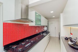Image 24 - 251521