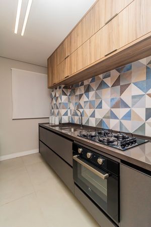 Image 21 - 251666