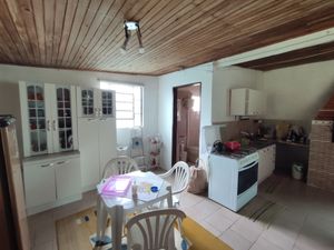 Image 11 - 251742
