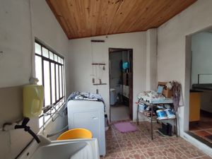 Image 20 - 251742