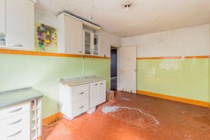 Image 27 - 251767