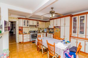 Image 16 - 252041