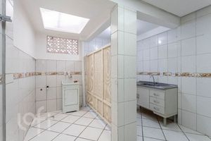 Image 34 - 252119