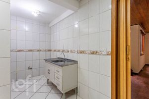 Image 33 - 252119
