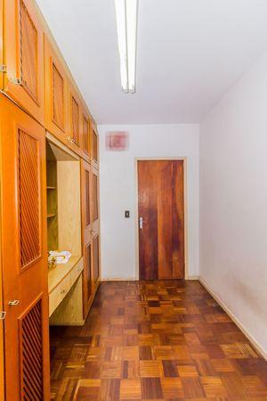 Image 20 - 253017