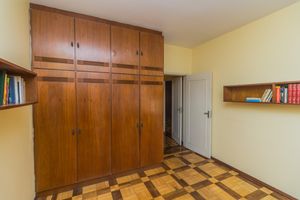 Image 25 - 253018