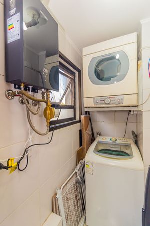 Image 33 - 253214