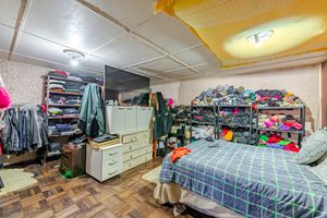 Image 13 - 253240