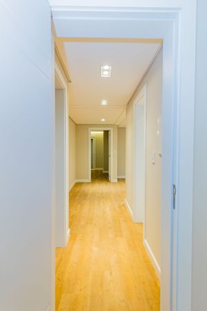 Image 30 - 253515