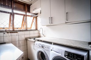 Image 34 - 253702