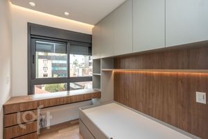 Image 19 - 253947