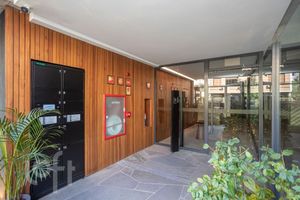 Image 45 - 253947