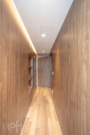 Image 26 - 253947
