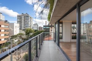 Image 18 - 253947