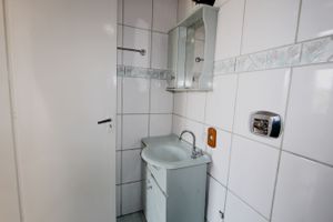 Image 21 - 254204