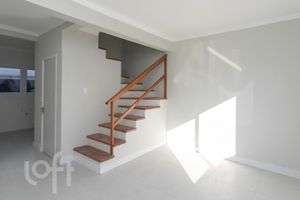 Image 4 - 255250