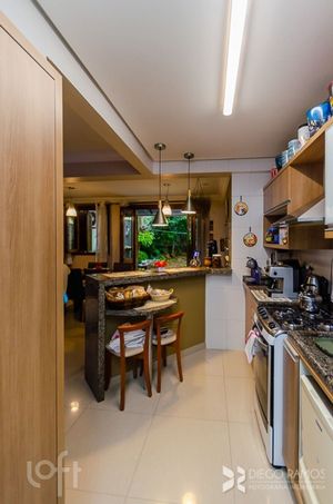 Image 14 - 255353
