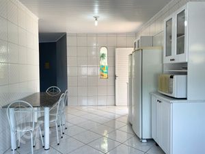 Image 14 - 255684