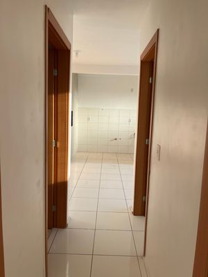 Image 16 - 255898