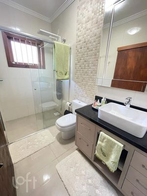 Image 14 - 255902