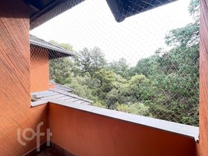 Image 15 - 256050