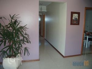 Image 10 - 256148