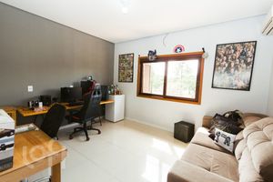 Image 16 - 256214