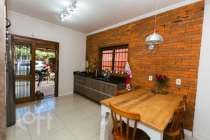 Image 3 - 256214