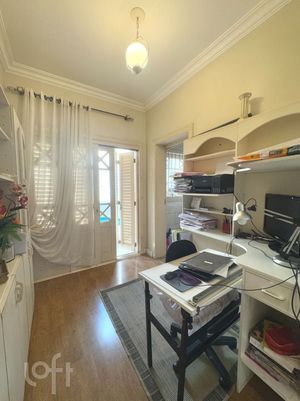 Image 12 - 256216