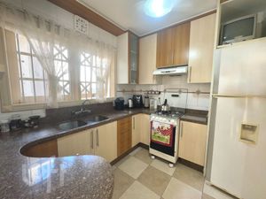 Image 14 - 256216