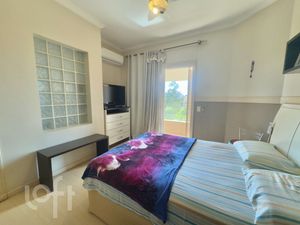 Image 19 - 256216