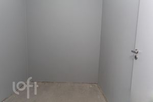 Image 29 - 256297