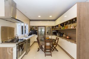Image 33 - 256305