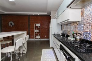 Image 15 - 256330