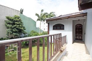 Image 24 - 256333