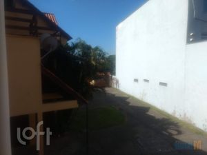 Image 13 - 256385