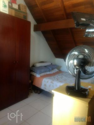 Image 15 - 256385
