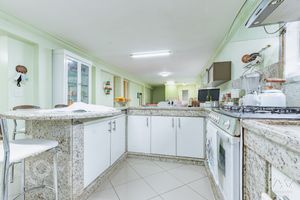 Image 4 - 256405