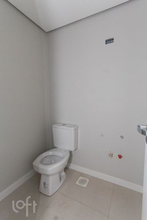Image 38 - 256550