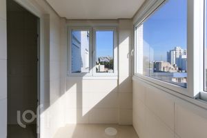 Image 50 - 256550