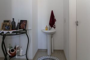 Image 13 - 256633
