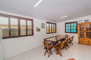 Image 27 - 256681