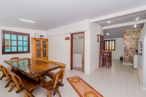 Image 28 - 256681