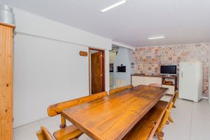 Image 29 - 256681