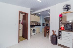 Image 31 - 256681
