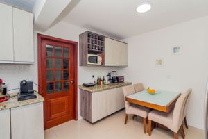 Image 39 - 256681